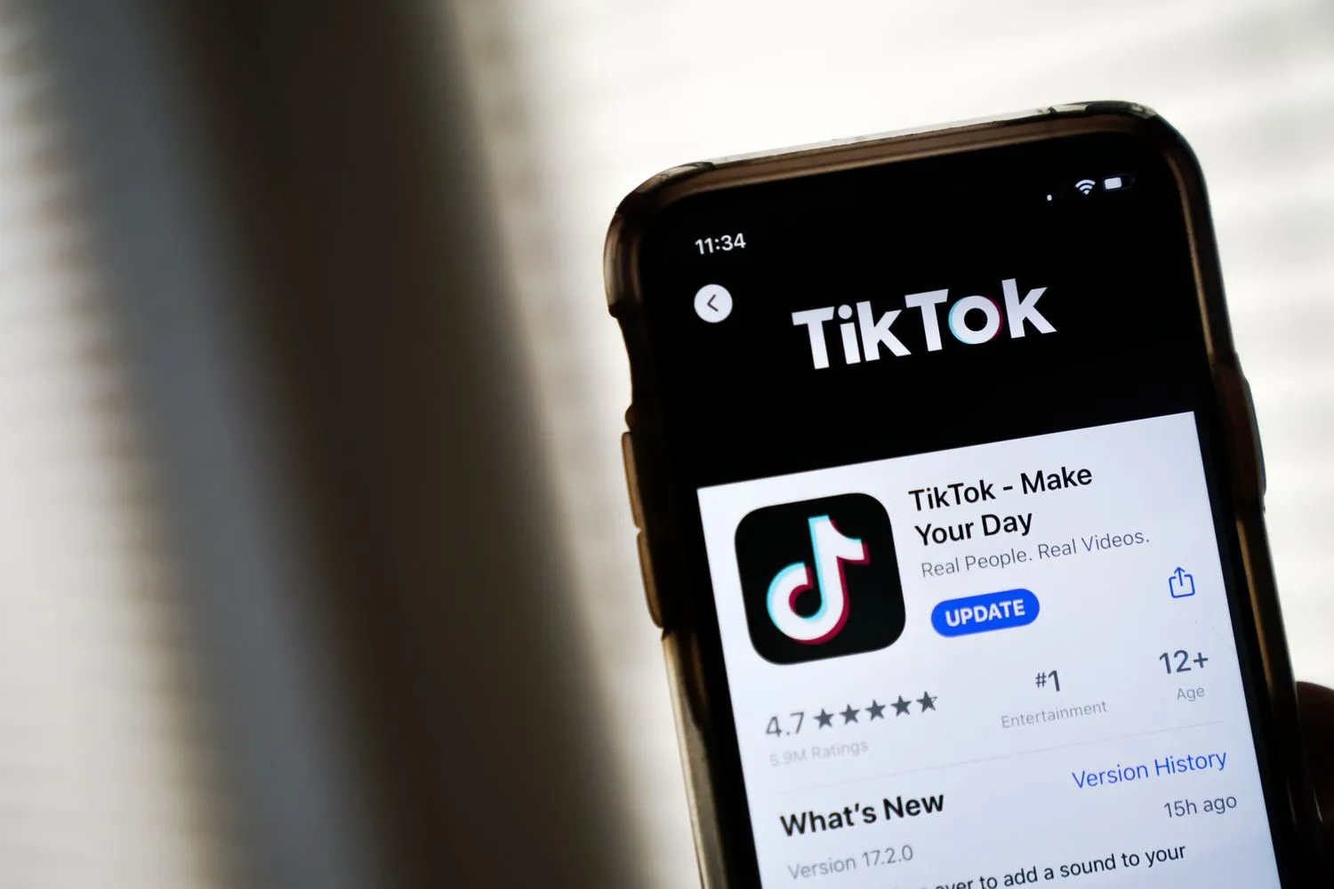 Best 7 Sites to Buy TikTok Likes Brands