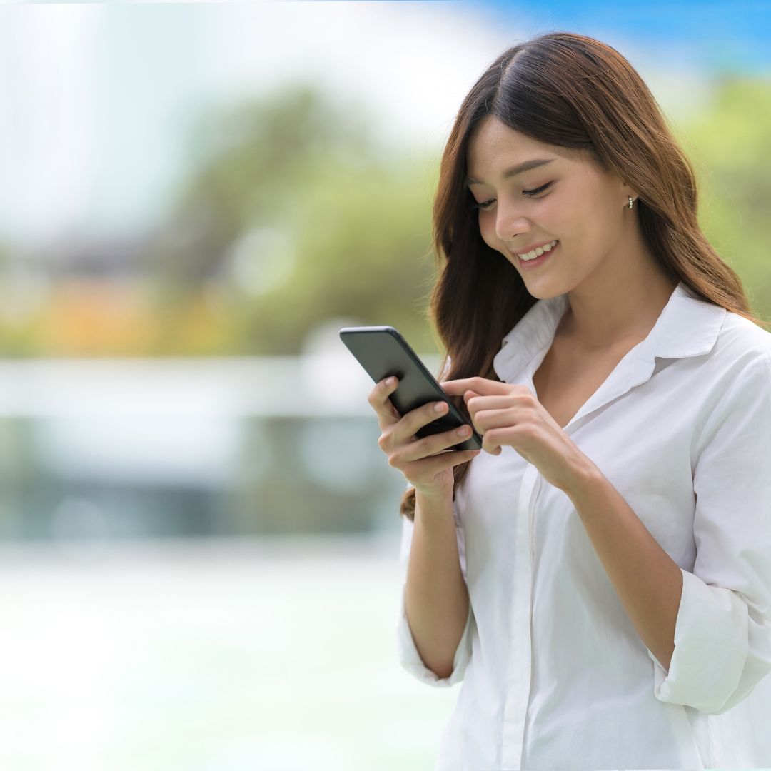 The Ultimate Guide to eSIMs for Travelers