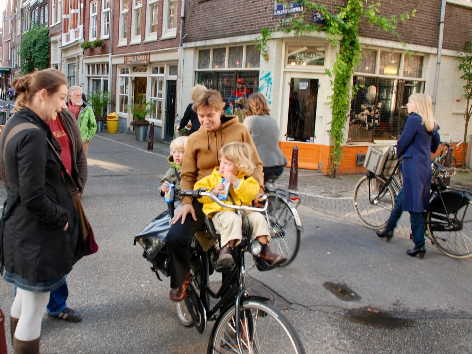 Cycling Communities Around the World What Makes Them Special