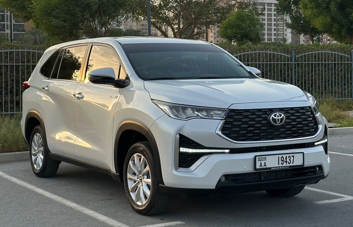 Explore the City of Gold with Dubai Car Rental Services