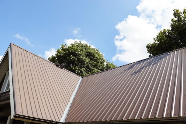 Does Roof Color Matter on Metal Roofs A Comprehensive Guide to Choosing the Right Roof Color